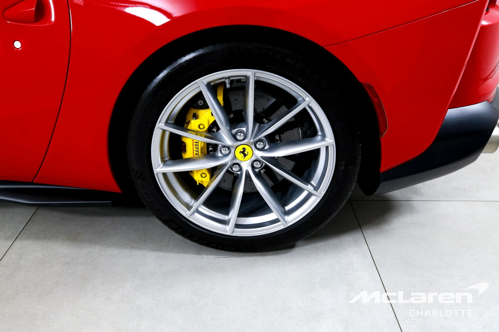 2021 Ferrari 812 GTS, 25/29