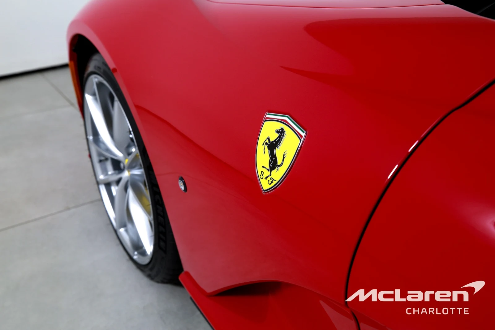 2021 Ferrari 812 GTS, 28/29