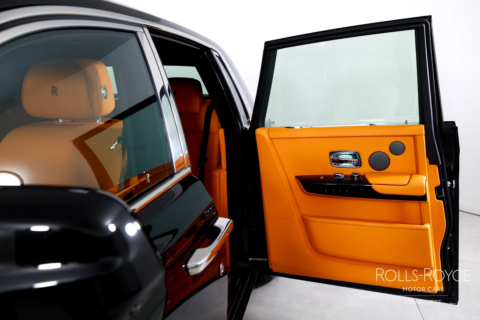 2027 Rolls-Royce Phantom Series II, 11/29