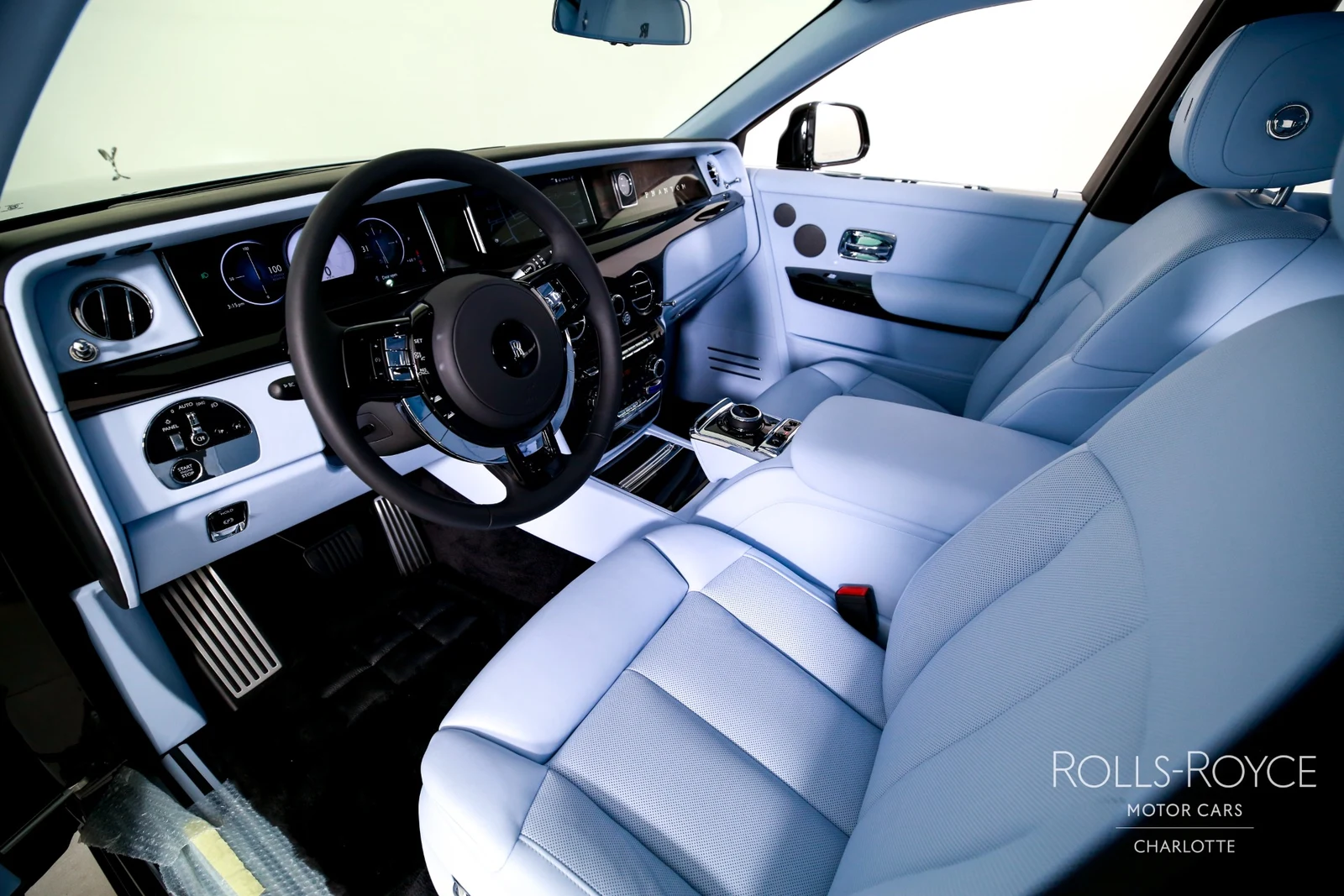 2027 Rolls-Royce Phantom Series II, 3/29
