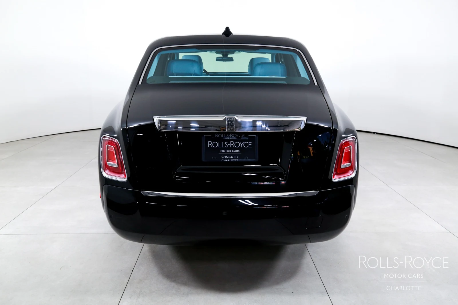2027 Rolls-Royce Phantom Series II, 5/29