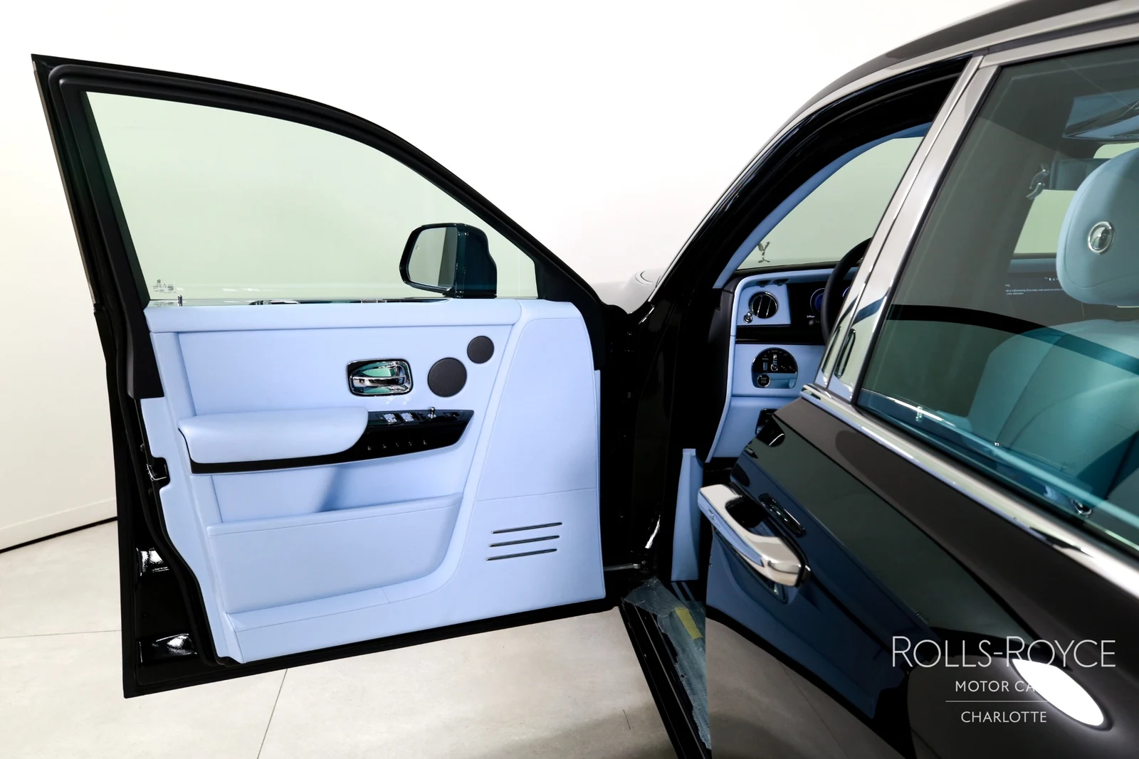 2027 Rolls-Royce Phantom Series II, 6/29