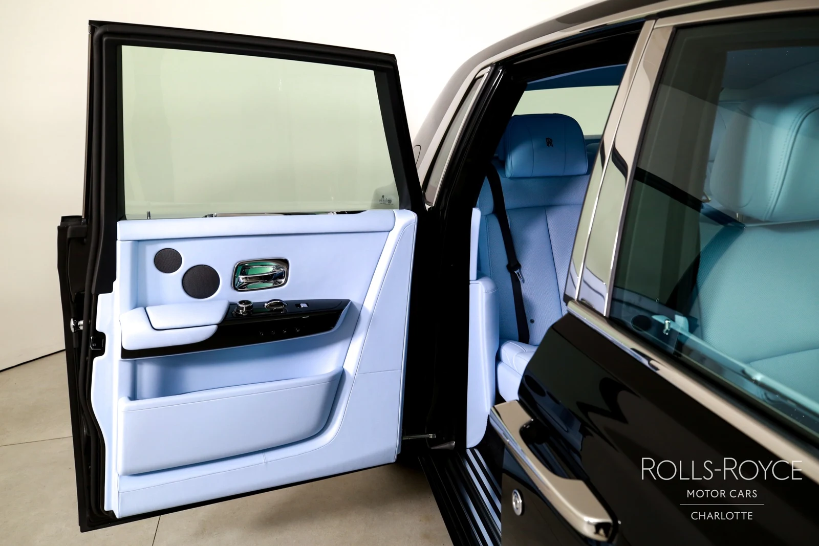 2027 Rolls-Royce Phantom Series II, 17/29