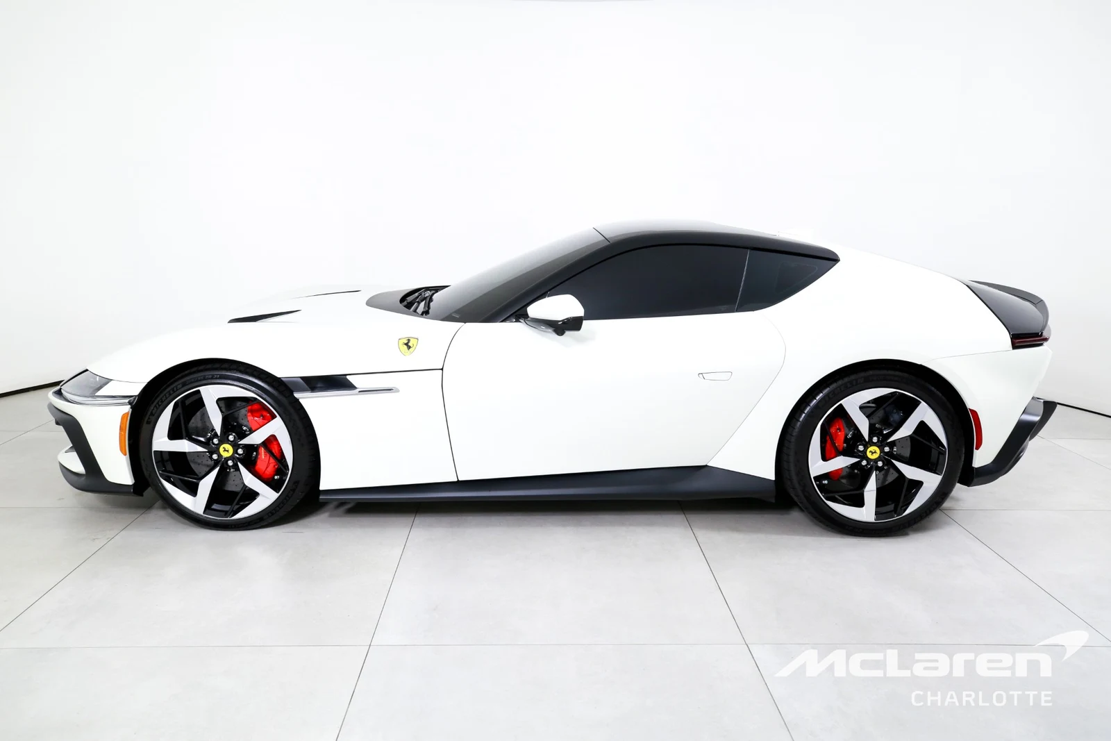 2025 Ferrari 12Cilindri, 2/29