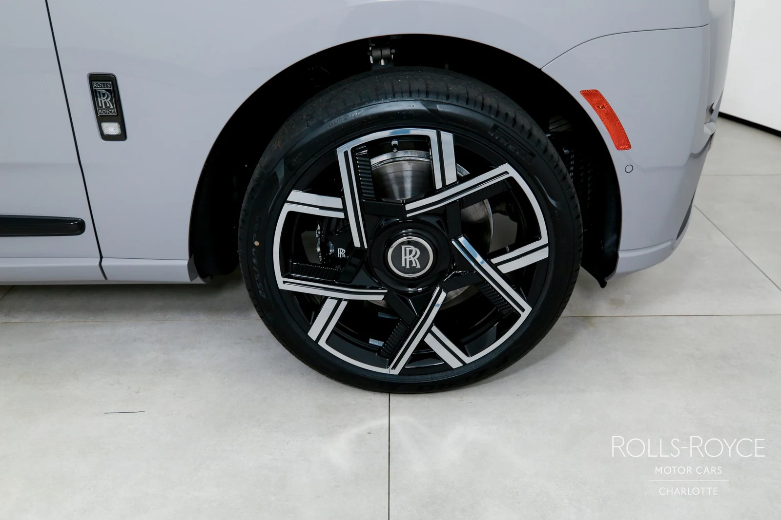 2027 Rolls-Royce Black Badge Cullinan Series II, 25/29