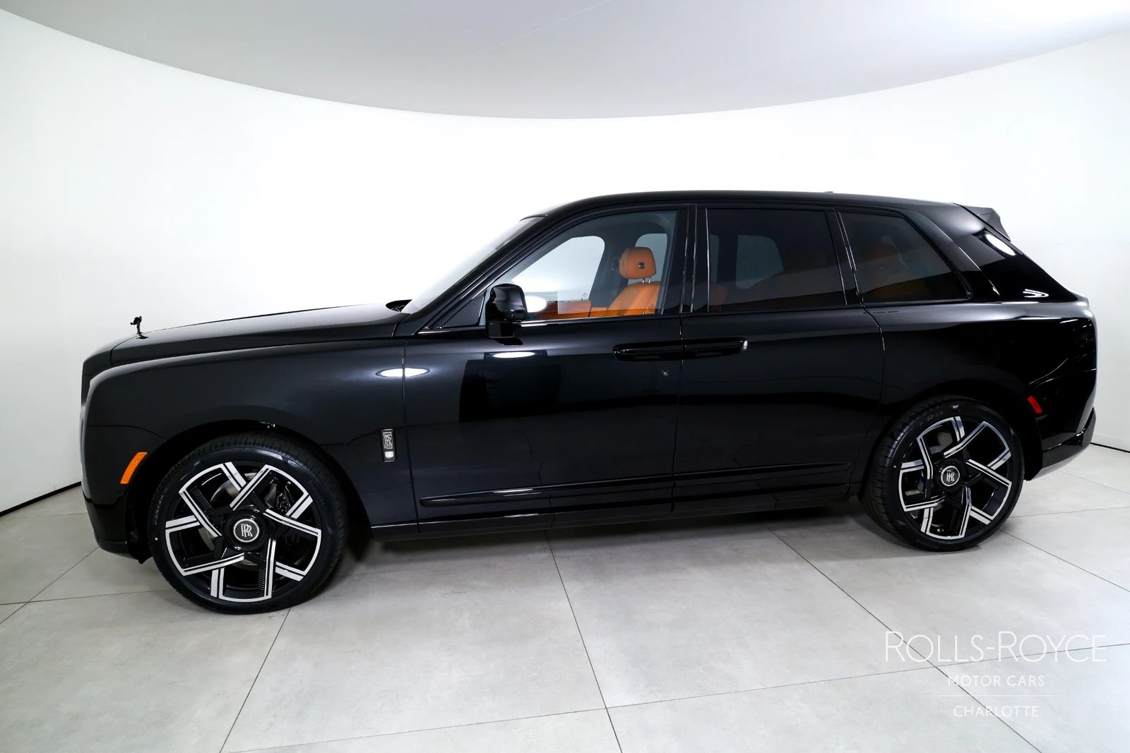 2027 Rolls-Royce Black Badge Cullinan Series II, 2/29