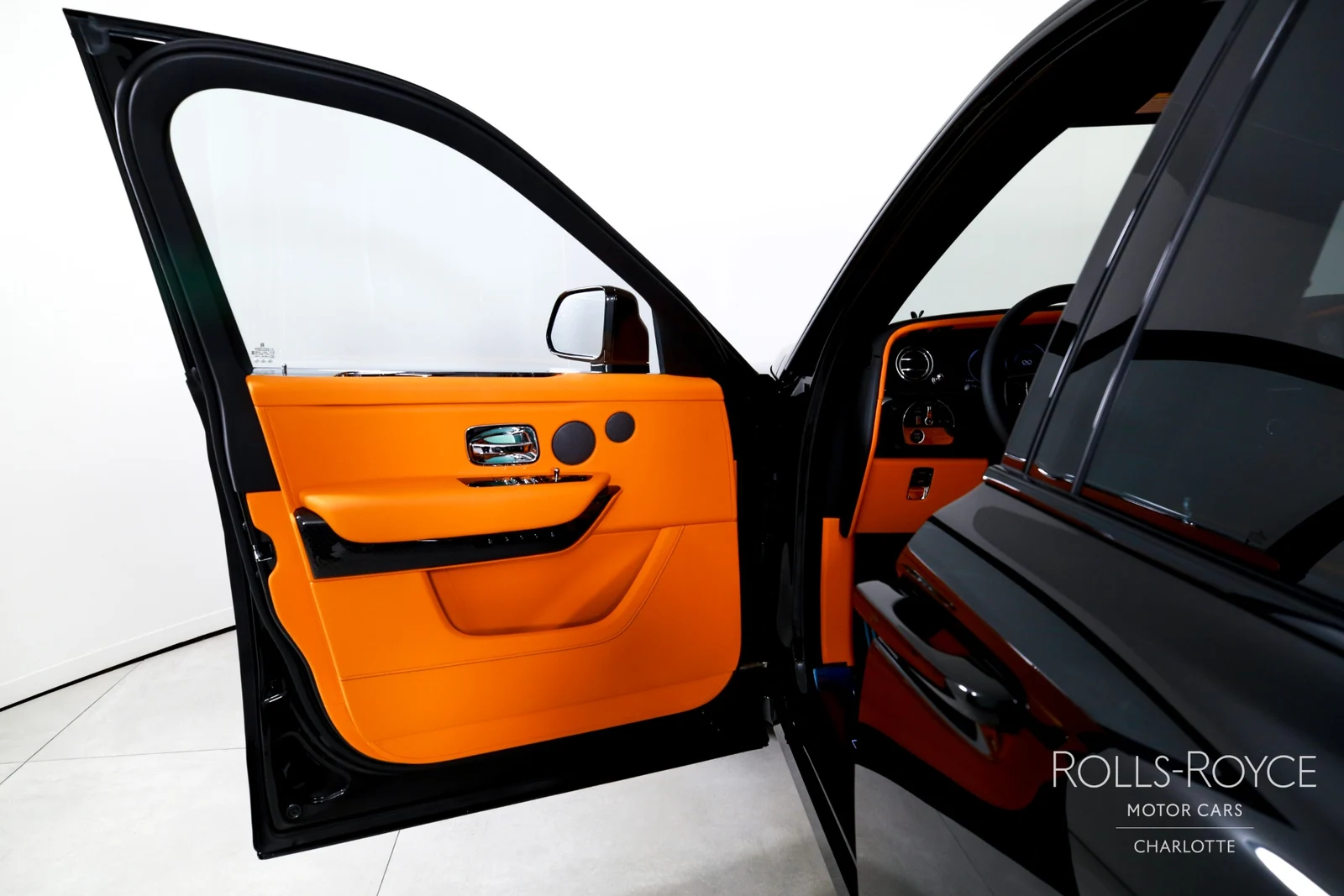 2027 Rolls-Royce Black Badge Cullinan Series II, 6/29