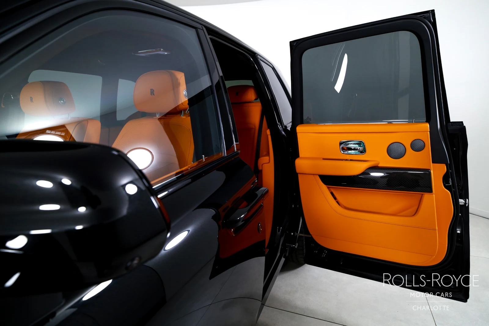 2027 Rolls-Royce Black Badge Cullinan Series II, 10/29