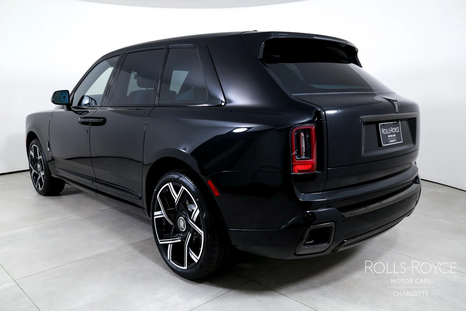 2027 Rolls-Royce Black Badge Cullinan Series II, 4/29