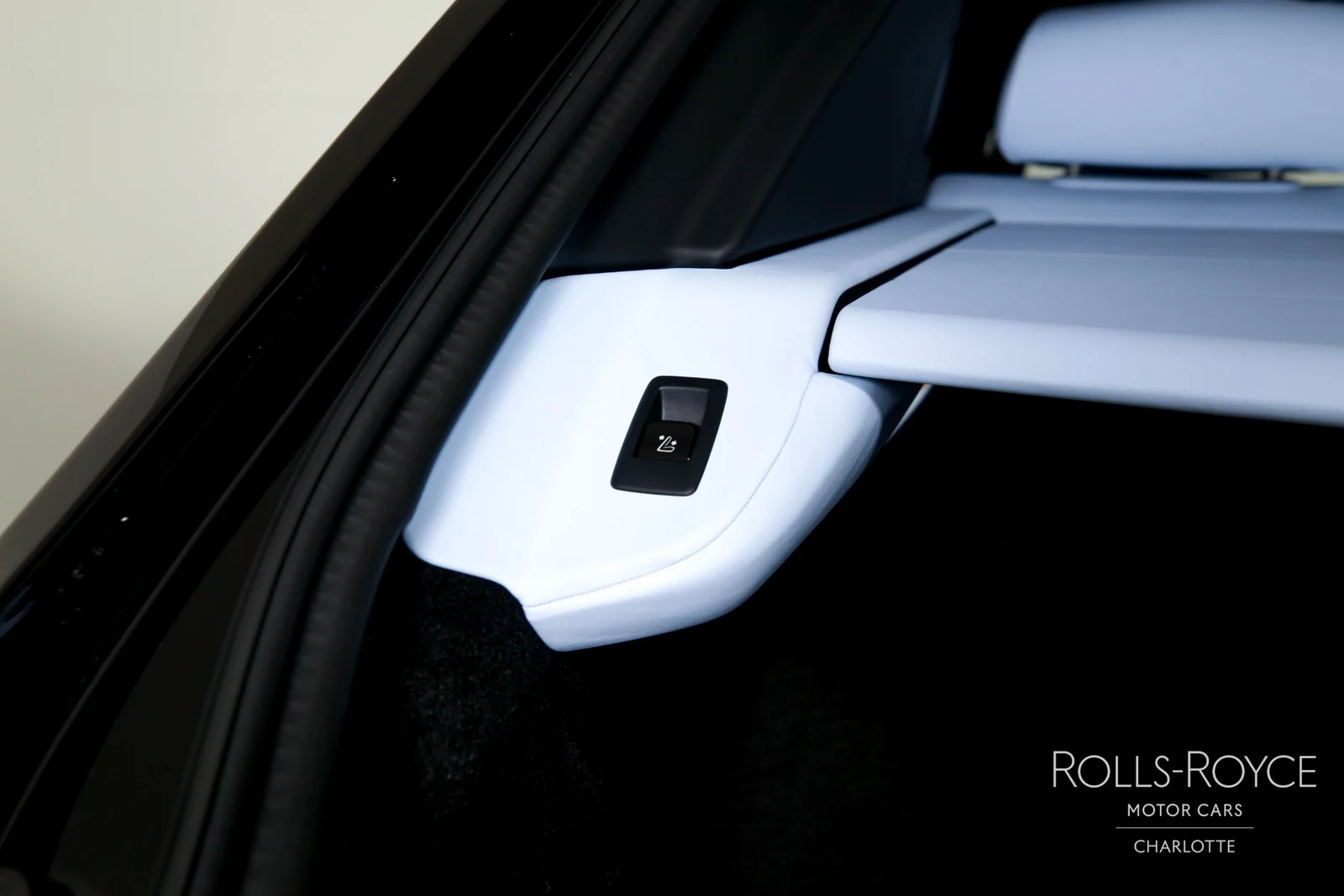 2027 Rolls-Royce Black Badge Cullinan Series II, 16/29
