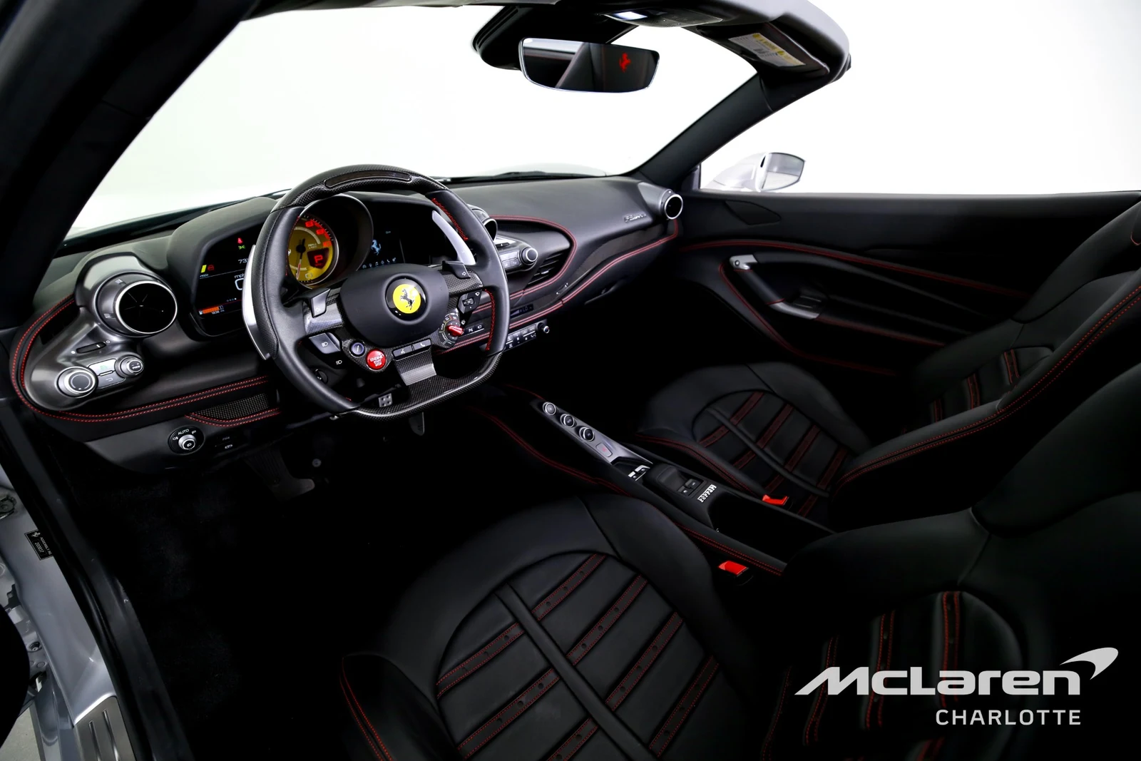 2022 Ferrari F8 Spider, 10/29