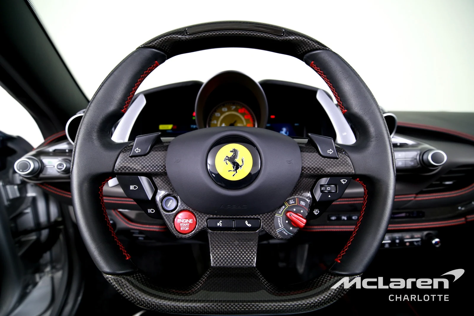 2022 Ferrari F8 Spider, 11/29