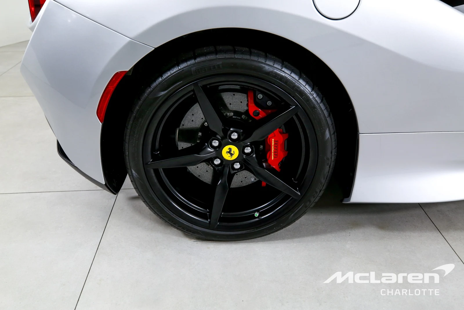 2022 Ferrari F8 Spider, 24/29
