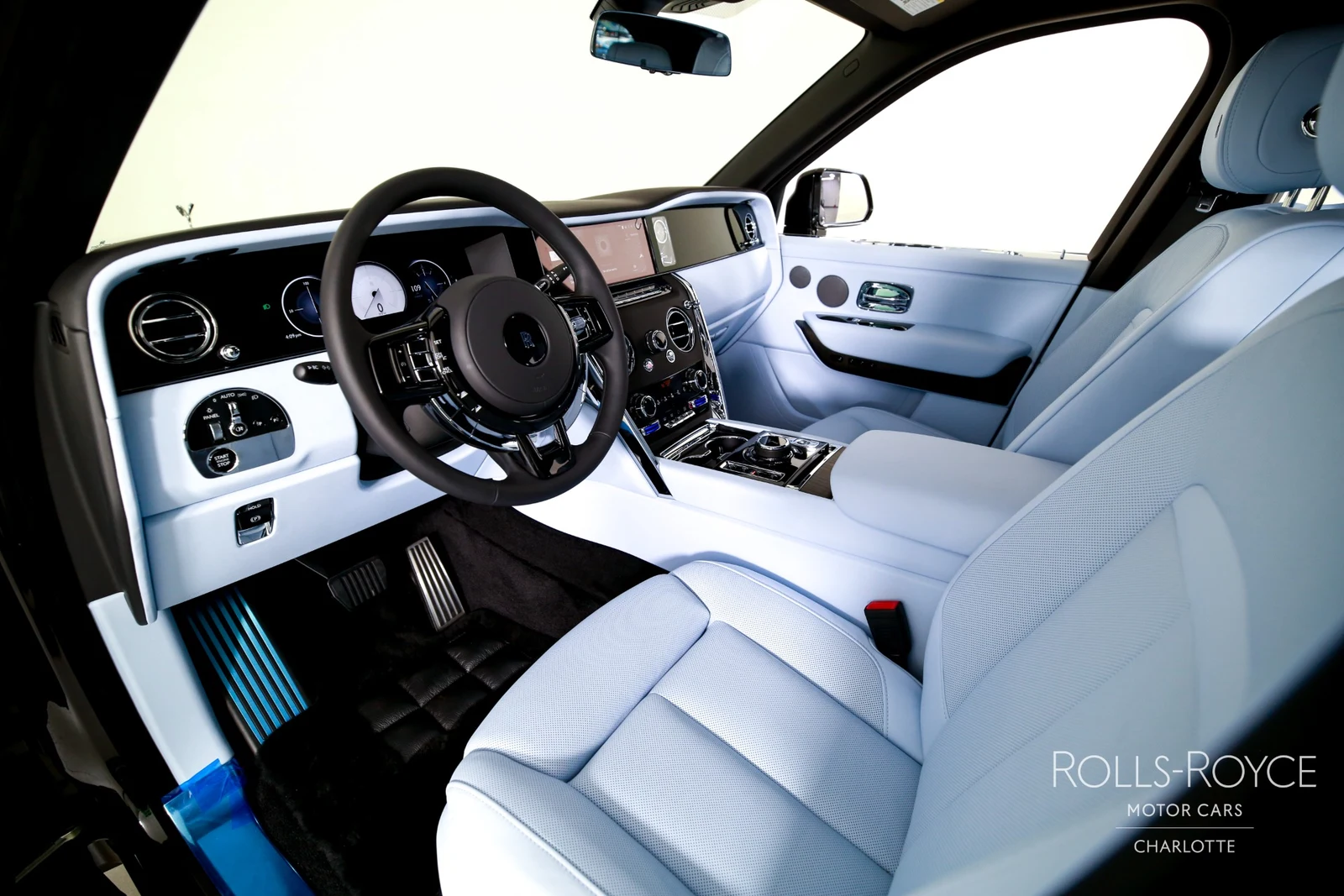 2027 Rolls-Royce Cullinan Series II, 3/29