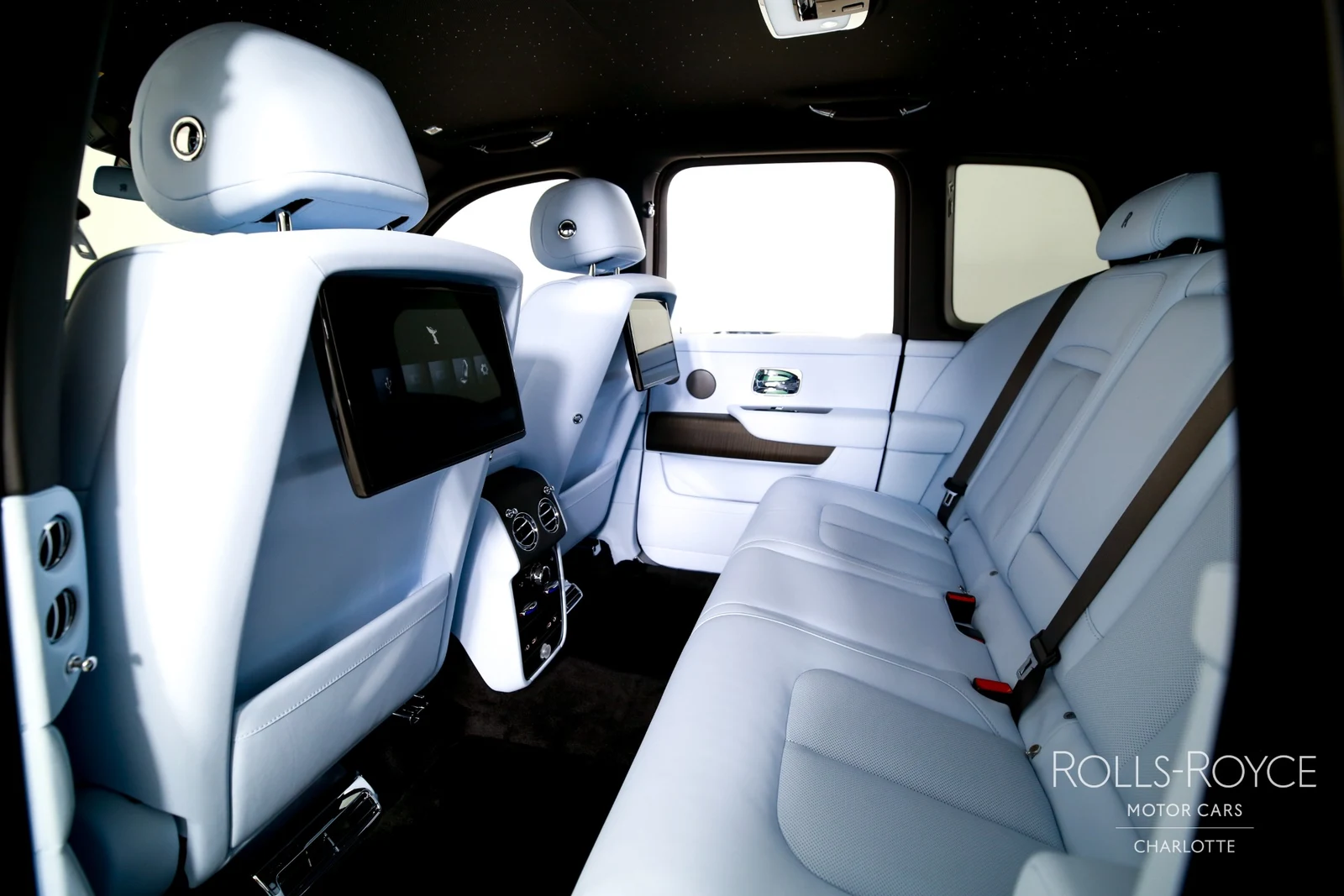 2027 Rolls-Royce Cullinan Series II, 12/29