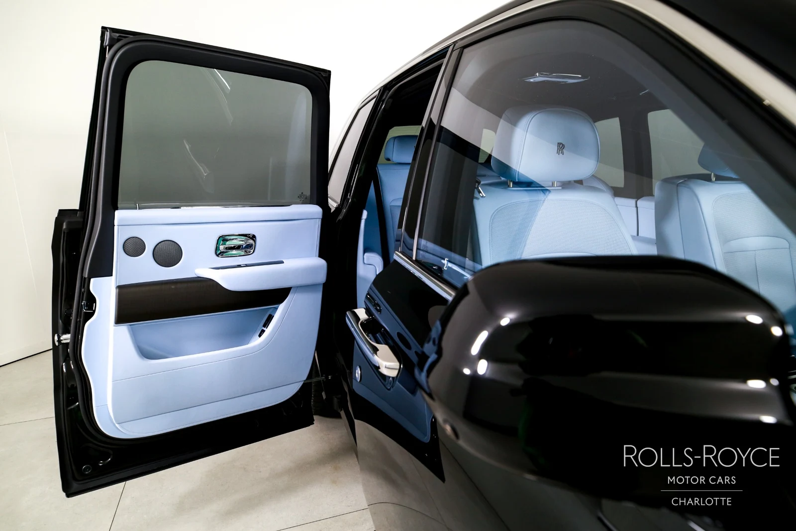 2027 Rolls-Royce Cullinan Series II, 17/29