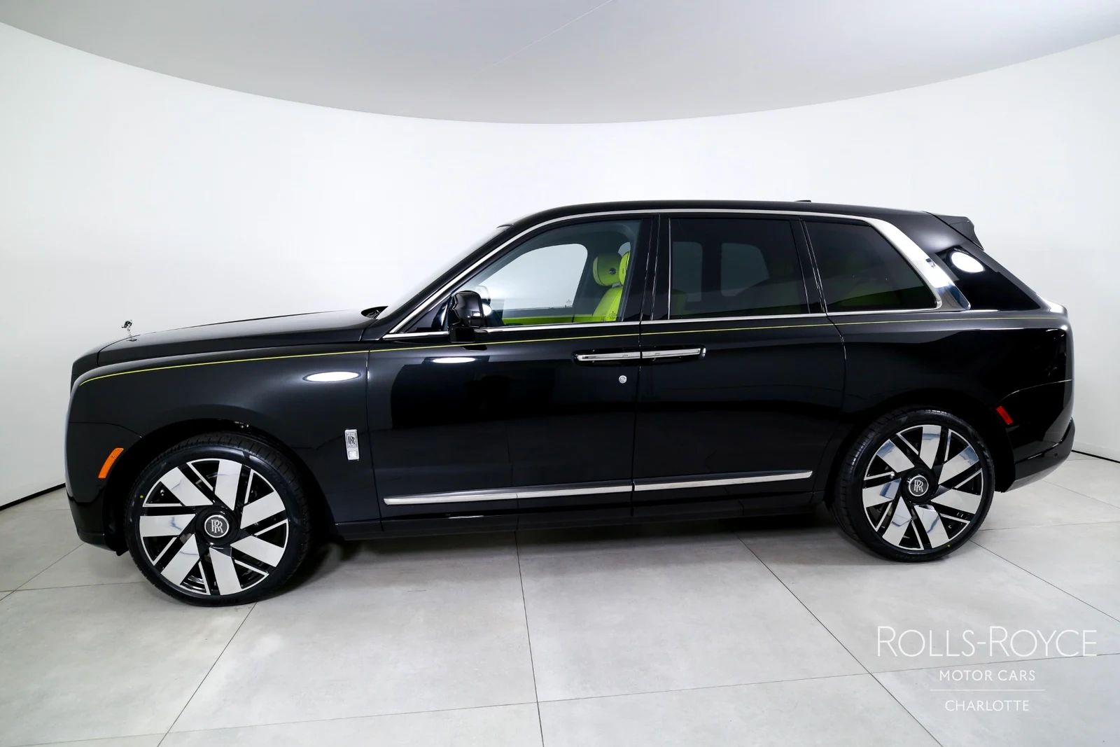 2027 Rolls-Royce Cullinan Series II, 2/29