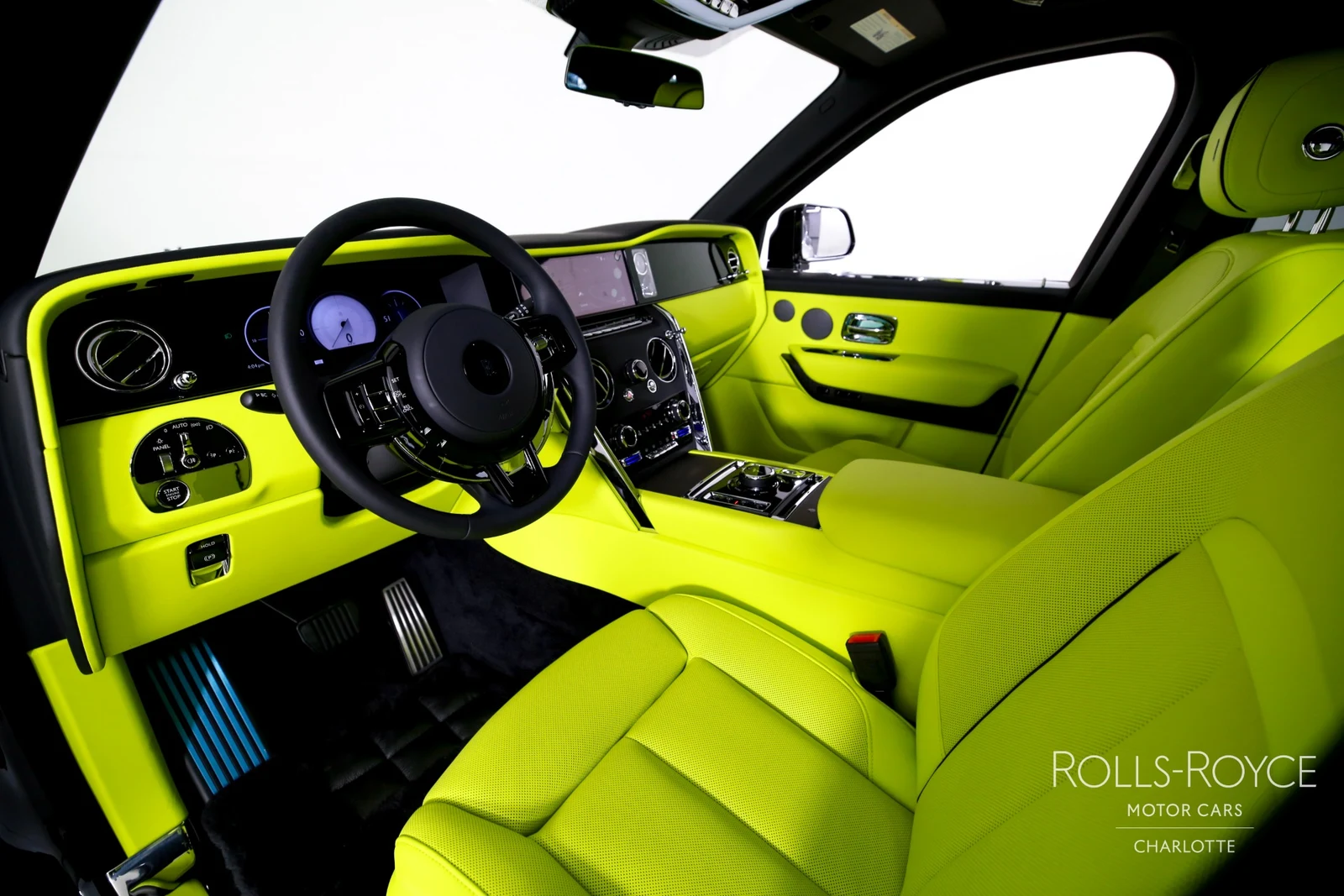 2027 Rolls-Royce Cullinan Series II, 3/29