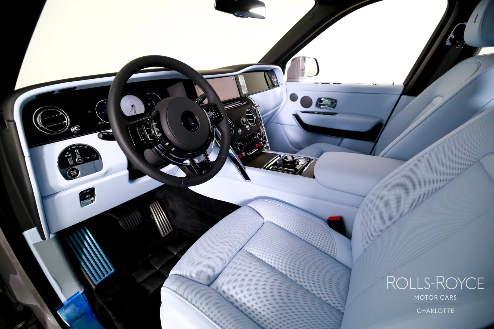2027 Rolls-Royce Cullinan Series II, 3/29