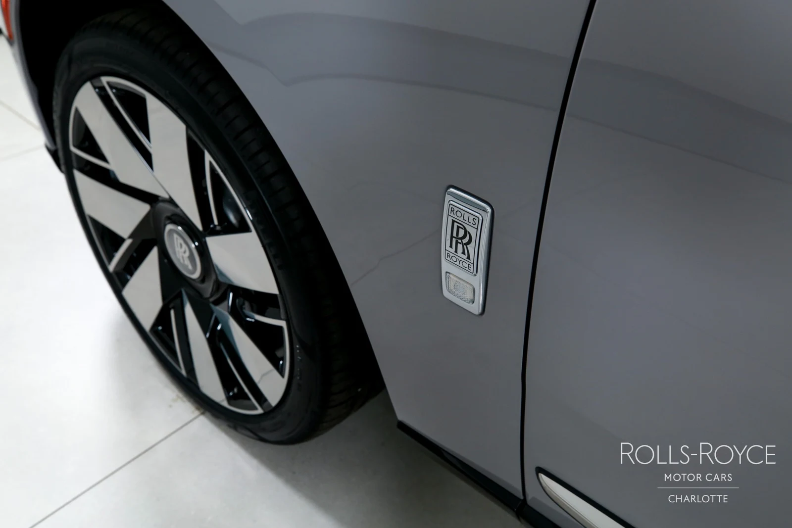 2027 Rolls-Royce Cullinan Series II, 28/29