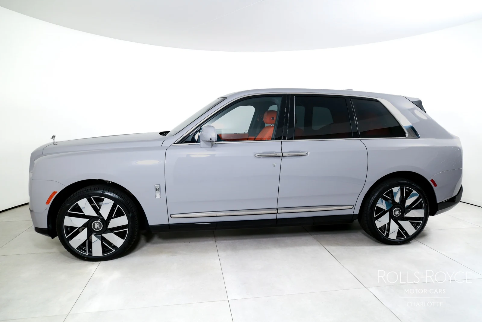 2027 Rolls-Royce Cullinan Series II, 2/29