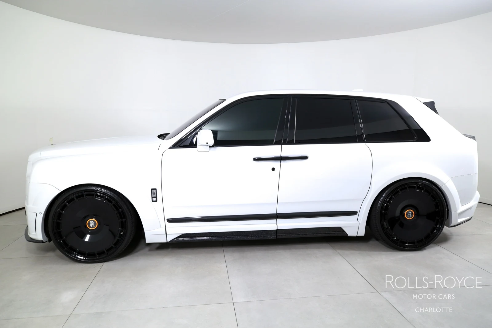 2025 Rolls-Royce Cullinan Series II, 2/29