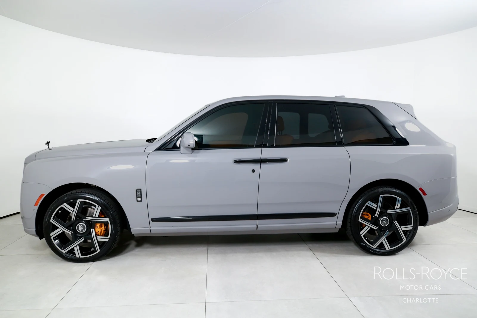 2026 Rolls-Royce Black Badge Cullinan Series II, 2/29