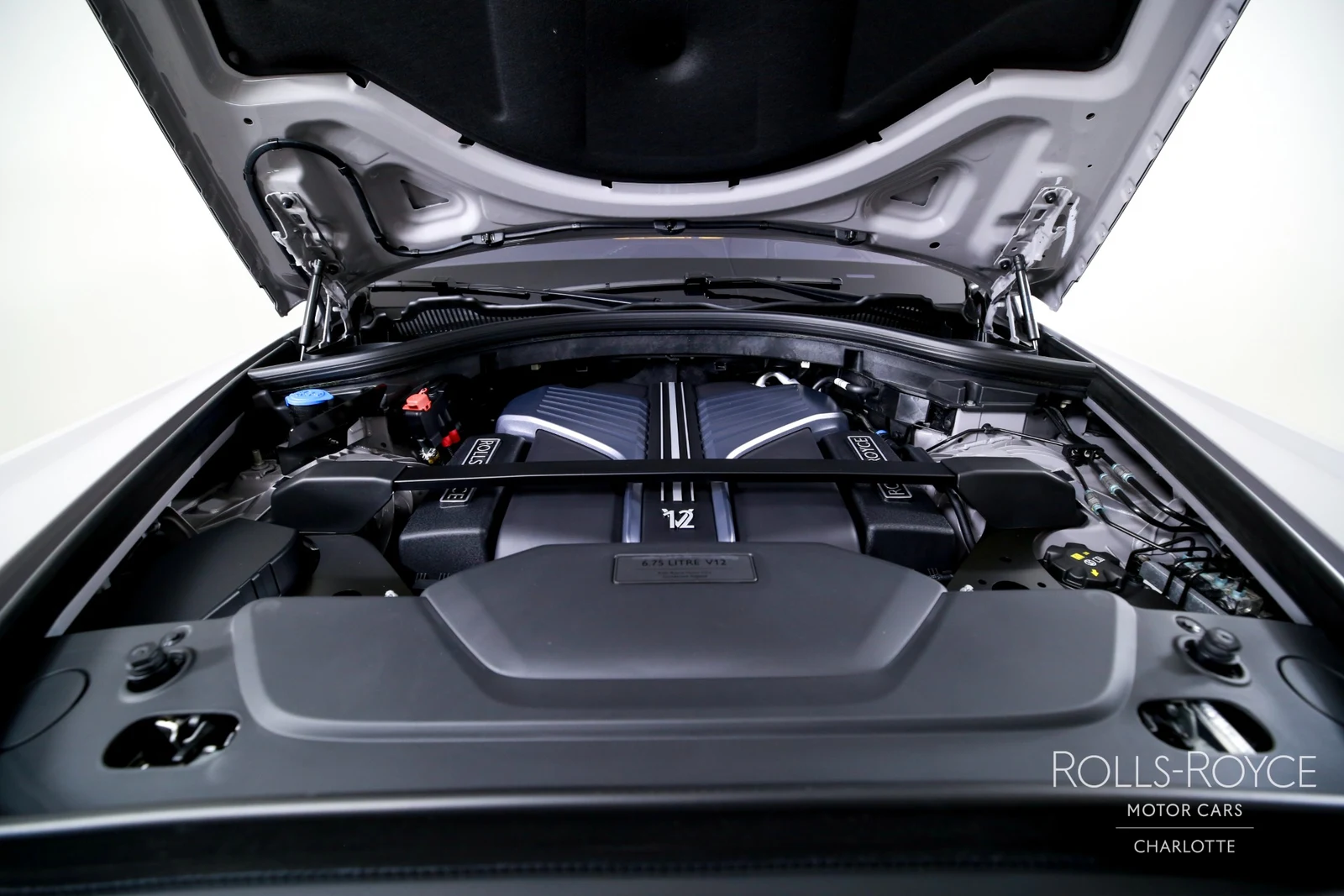 2026 Rolls-Royce Black Badge Cullinan Series II, 24/29