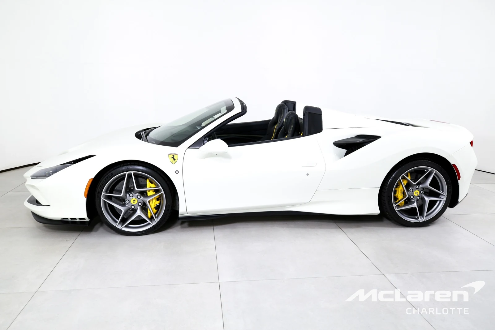 2021 Ferrari F8 Spider, 3/29