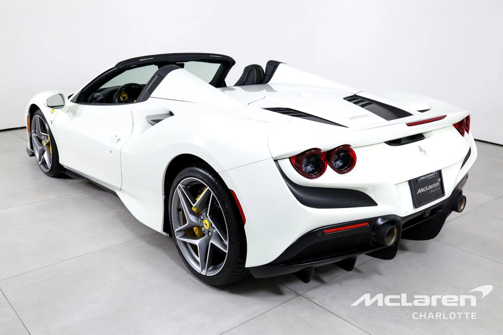2021 Ferrari F8 Spider, 4/29