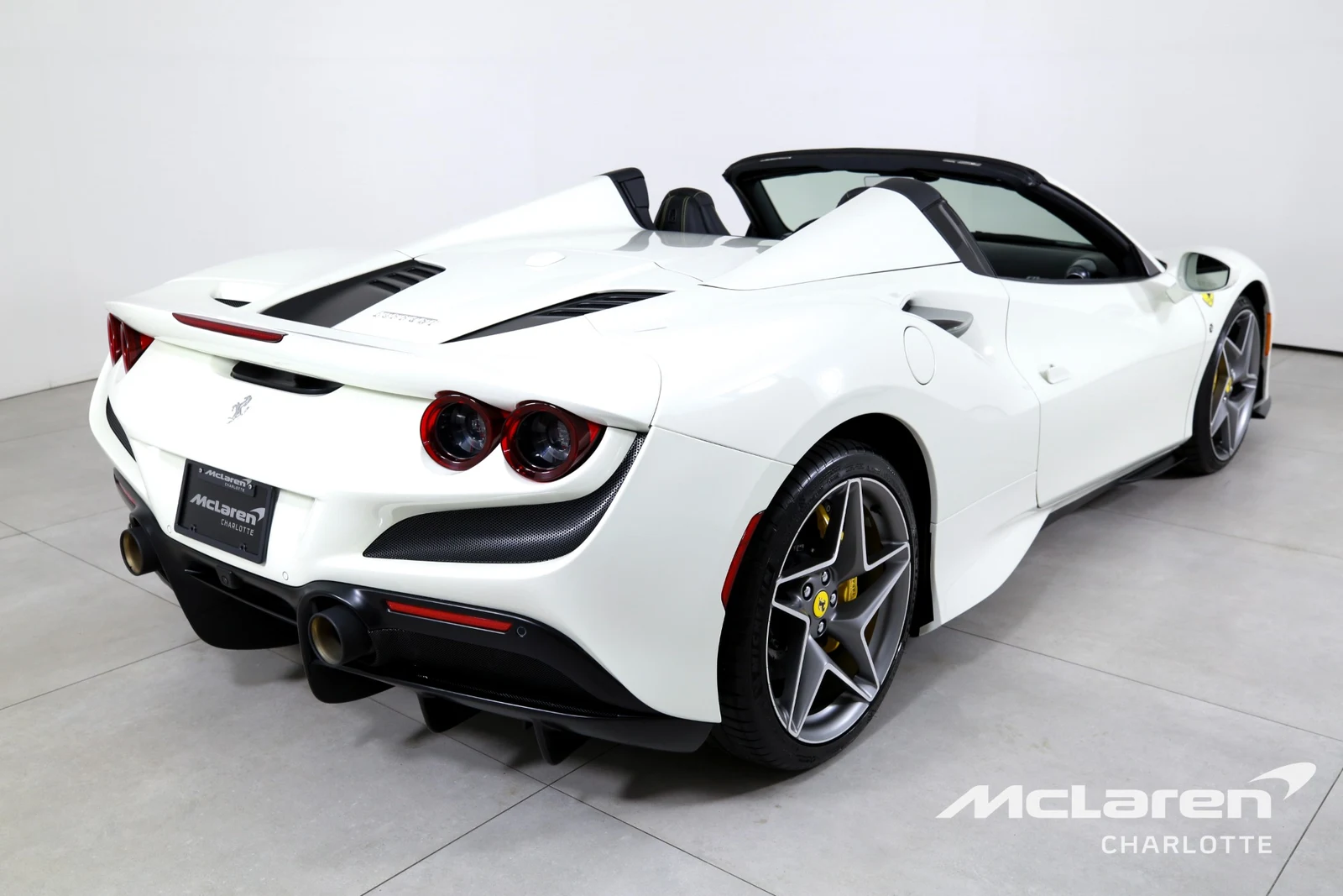 2021 Ferrari F8 Spider, 6/29