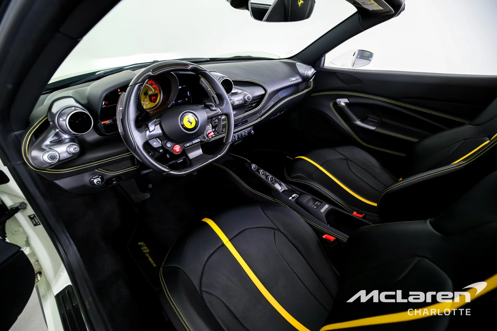 2021 Ferrari F8 Spider, 10/29