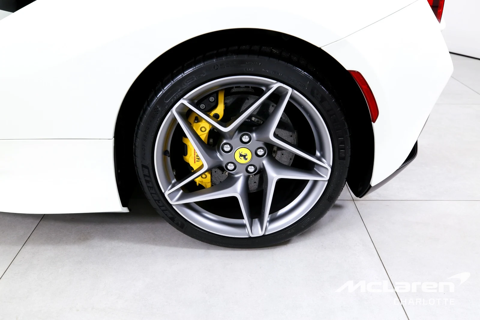 2021 Ferrari F8 Spider, 26/29