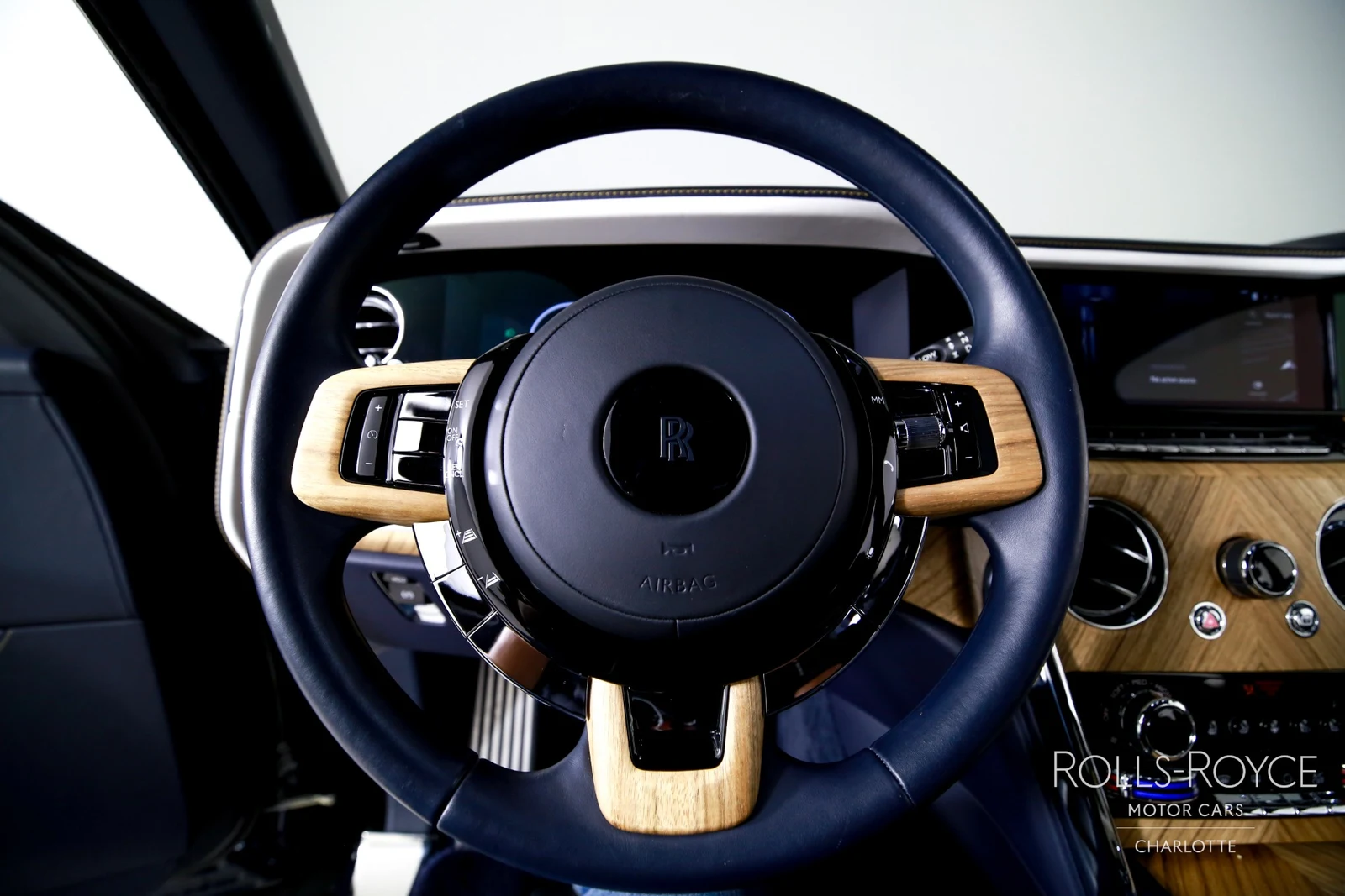 2025 Rolls-Royce Cullinan Series II, 8/29