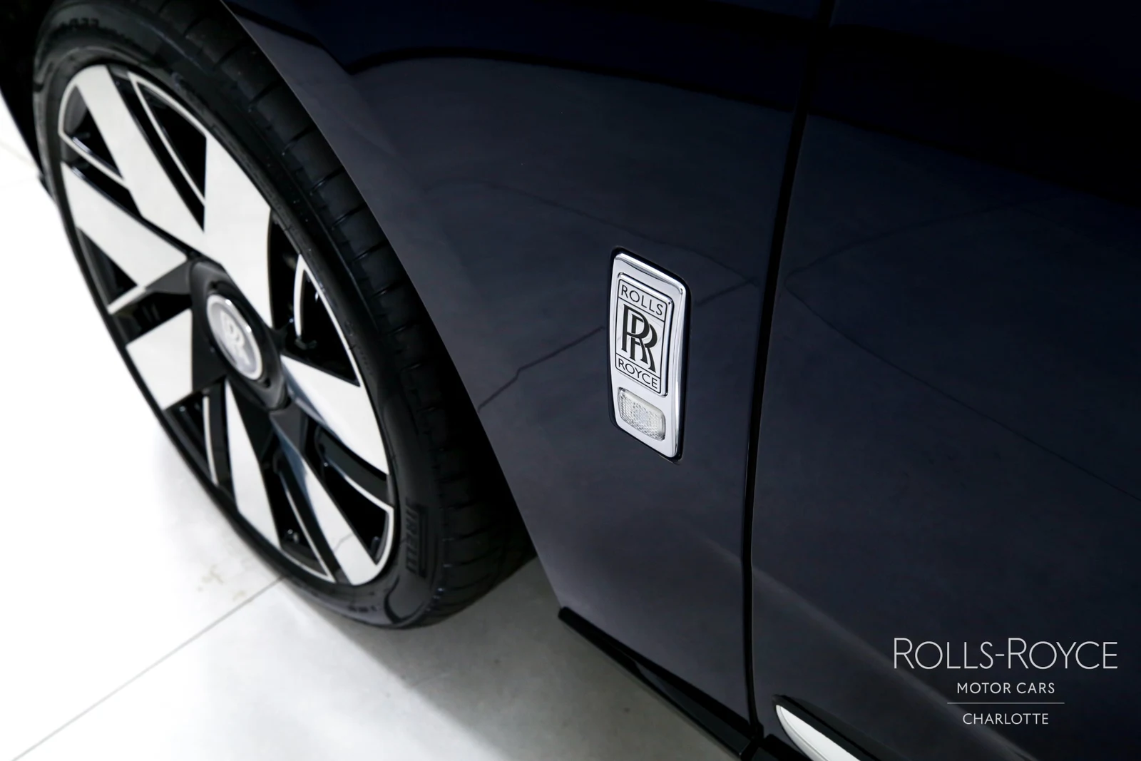 2025 Rolls-Royce Cullinan Series II, 28/29