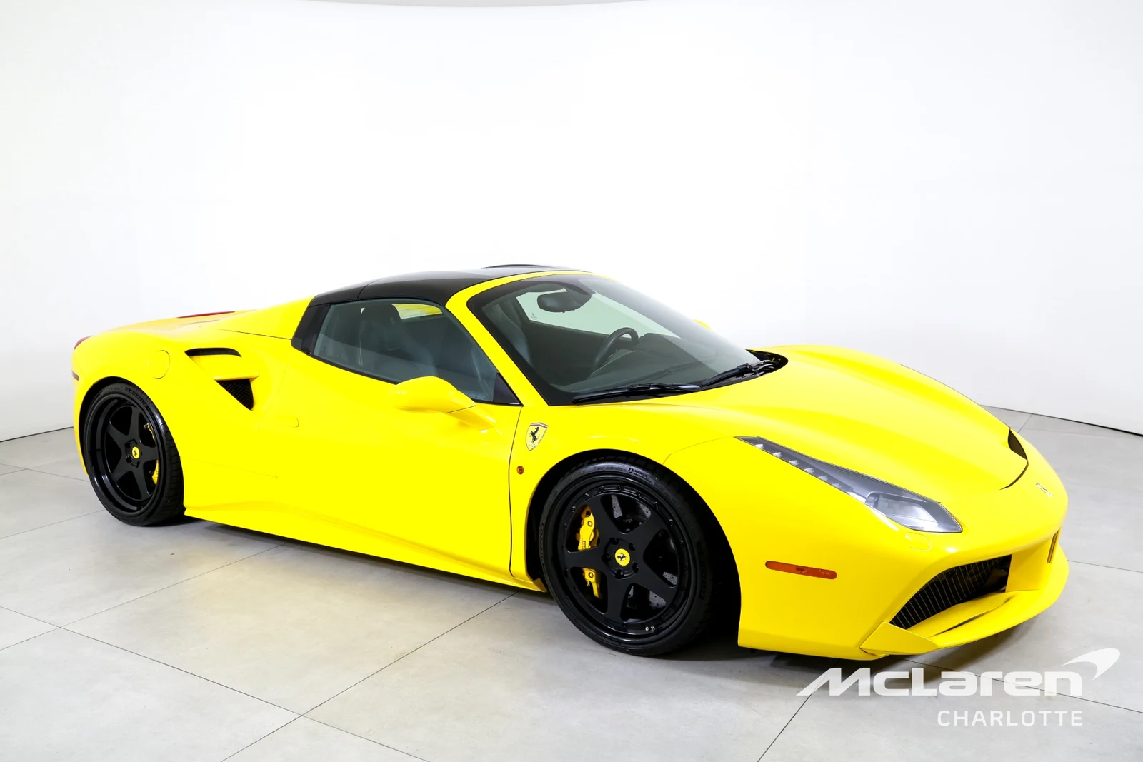 2017 Ferrari 488 Spider, 2/30
