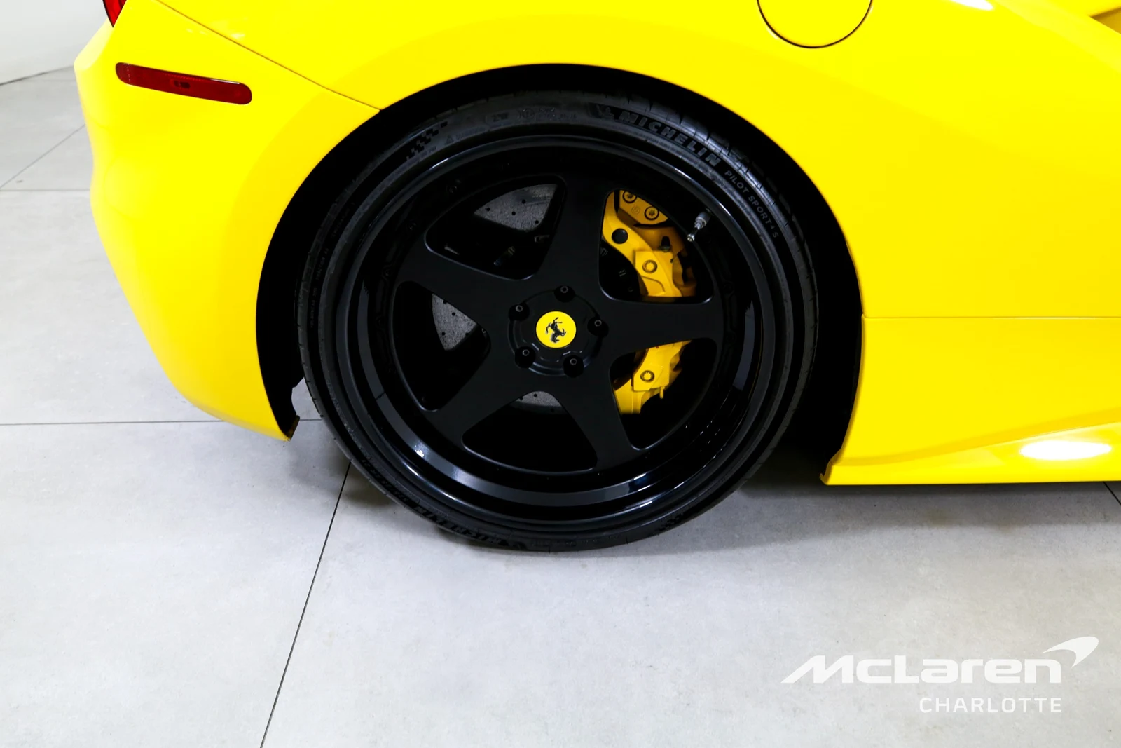 2017 Ferrari 488 Spider, 24/30