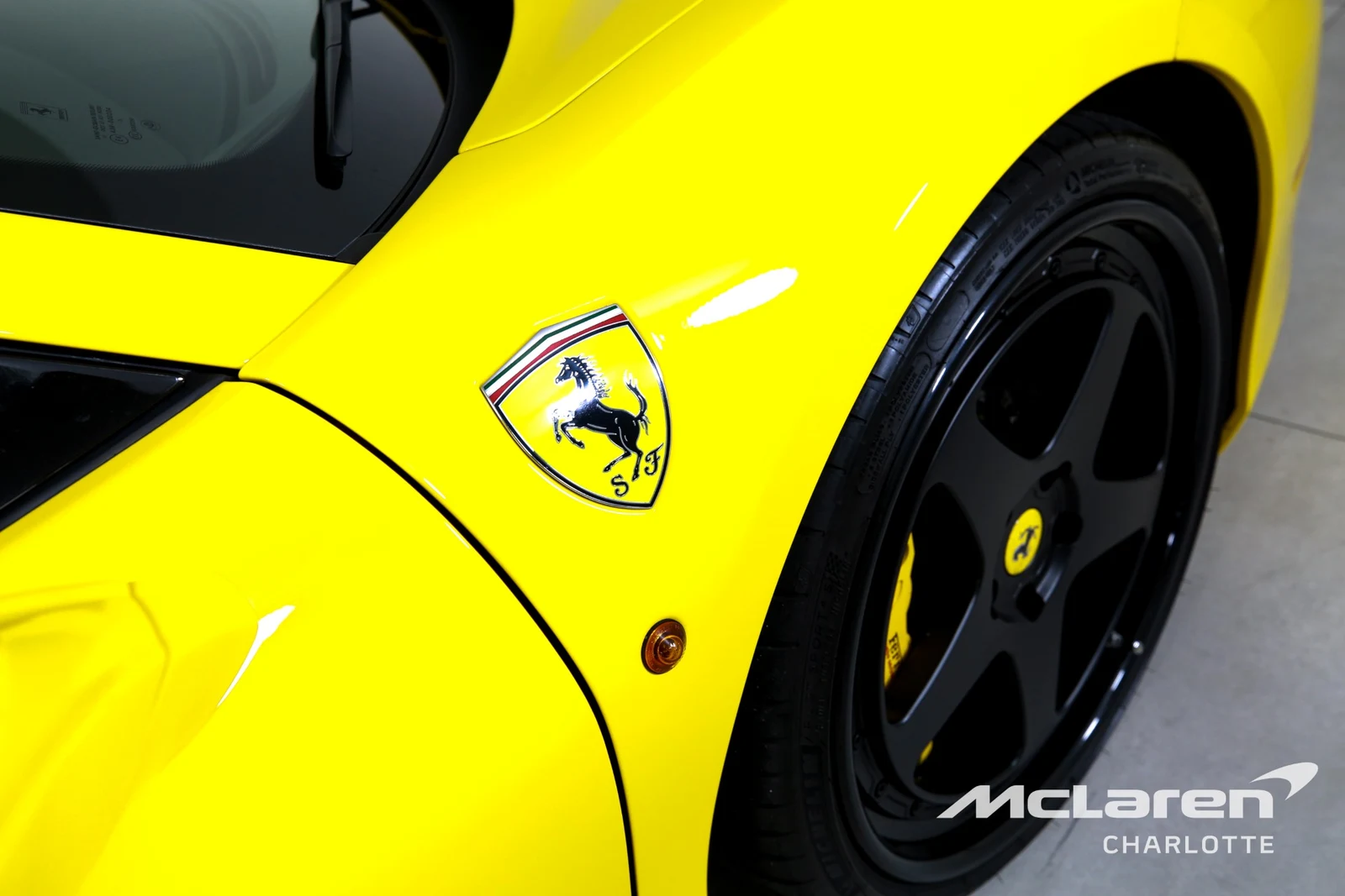 2017 Ferrari 488 Spider, 28/30