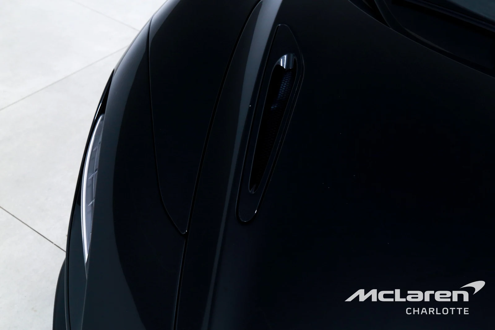 2024 McLaren 750S, 27/28