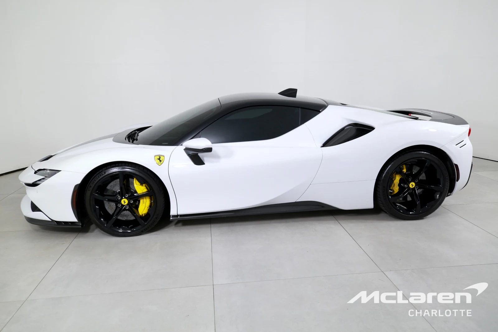2022 Ferrari SF90 Stradale, 3/29