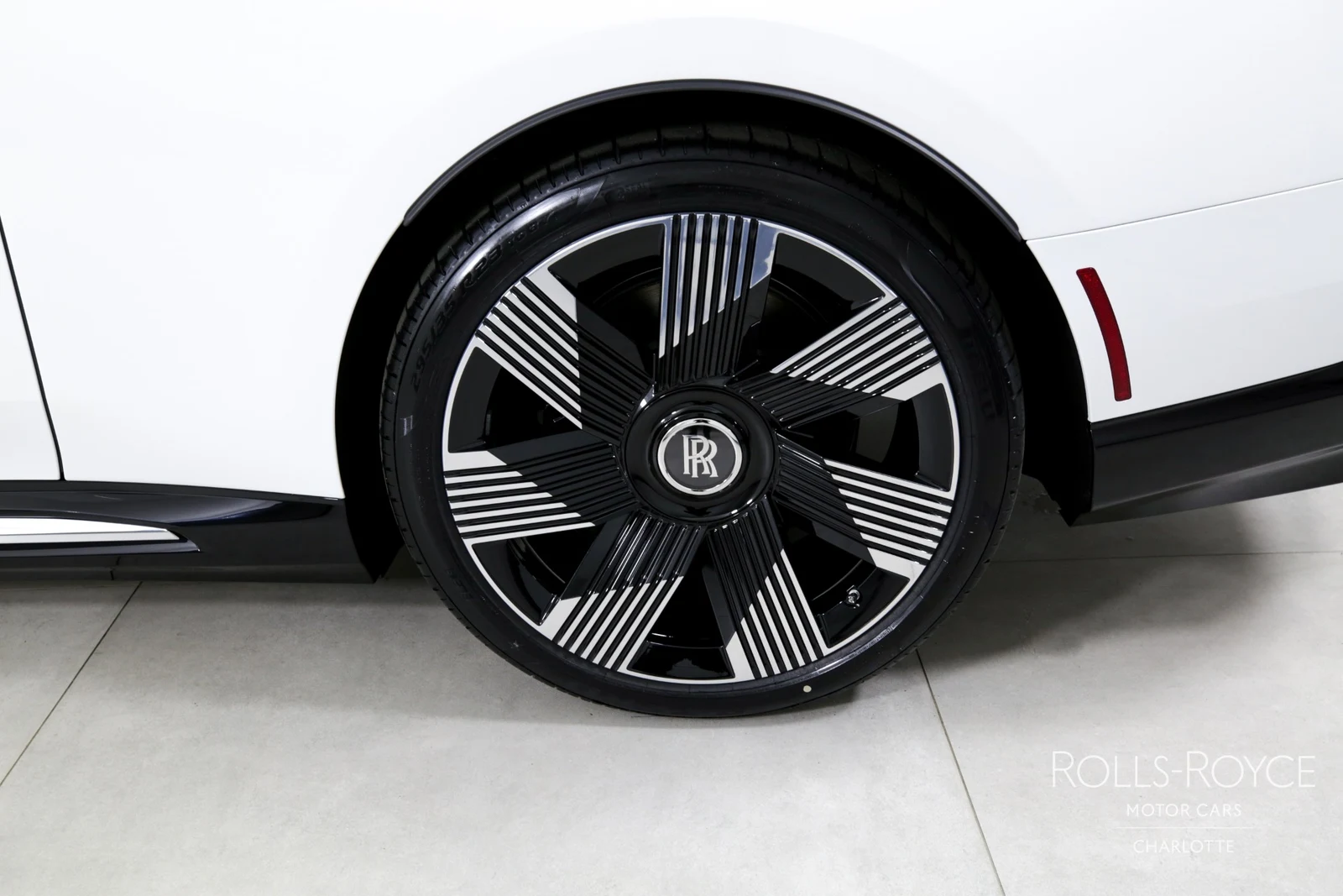 2024 Rolls-Royce Spectre, 27/29
