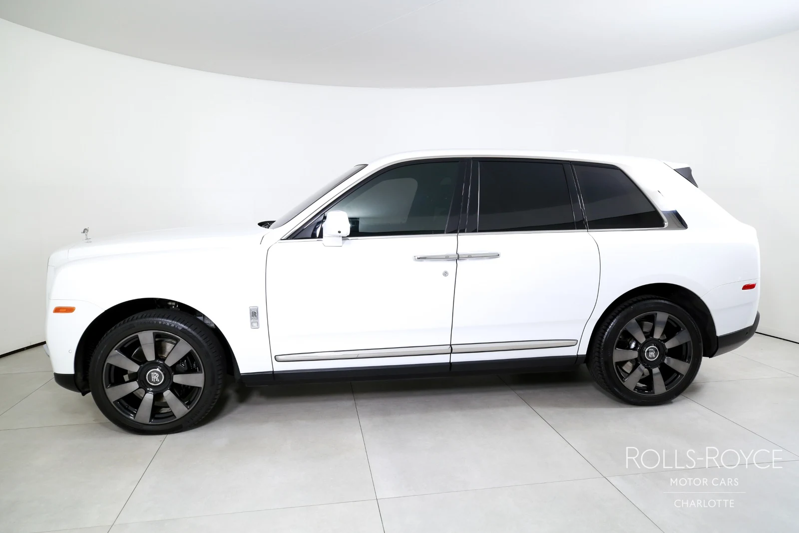 2024 Rolls-Royce Cullinan, 2/29