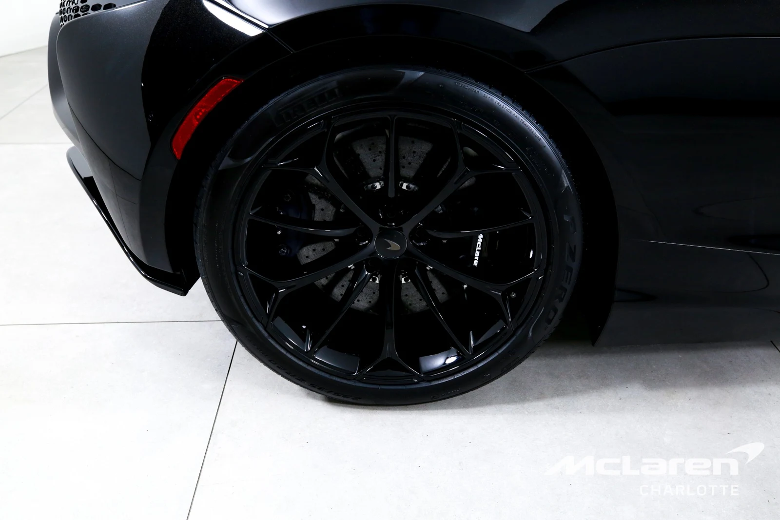 2026 McLaren Artura Spider, 24/29