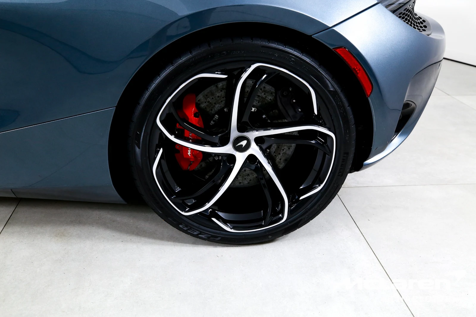 2025 McLaren 750S, 24/29