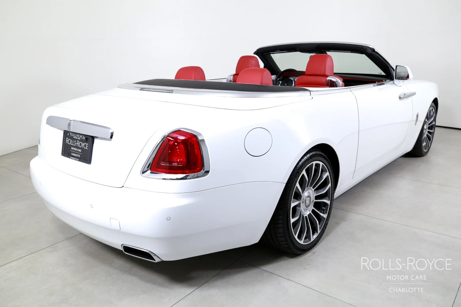 2020 Rolls-Royce Dawn, 2/29