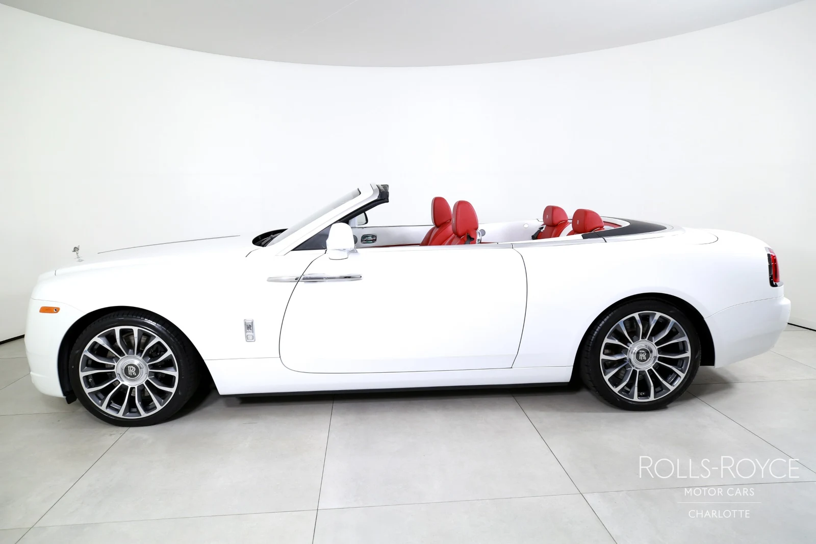 2020 Rolls-Royce Dawn, 3/29