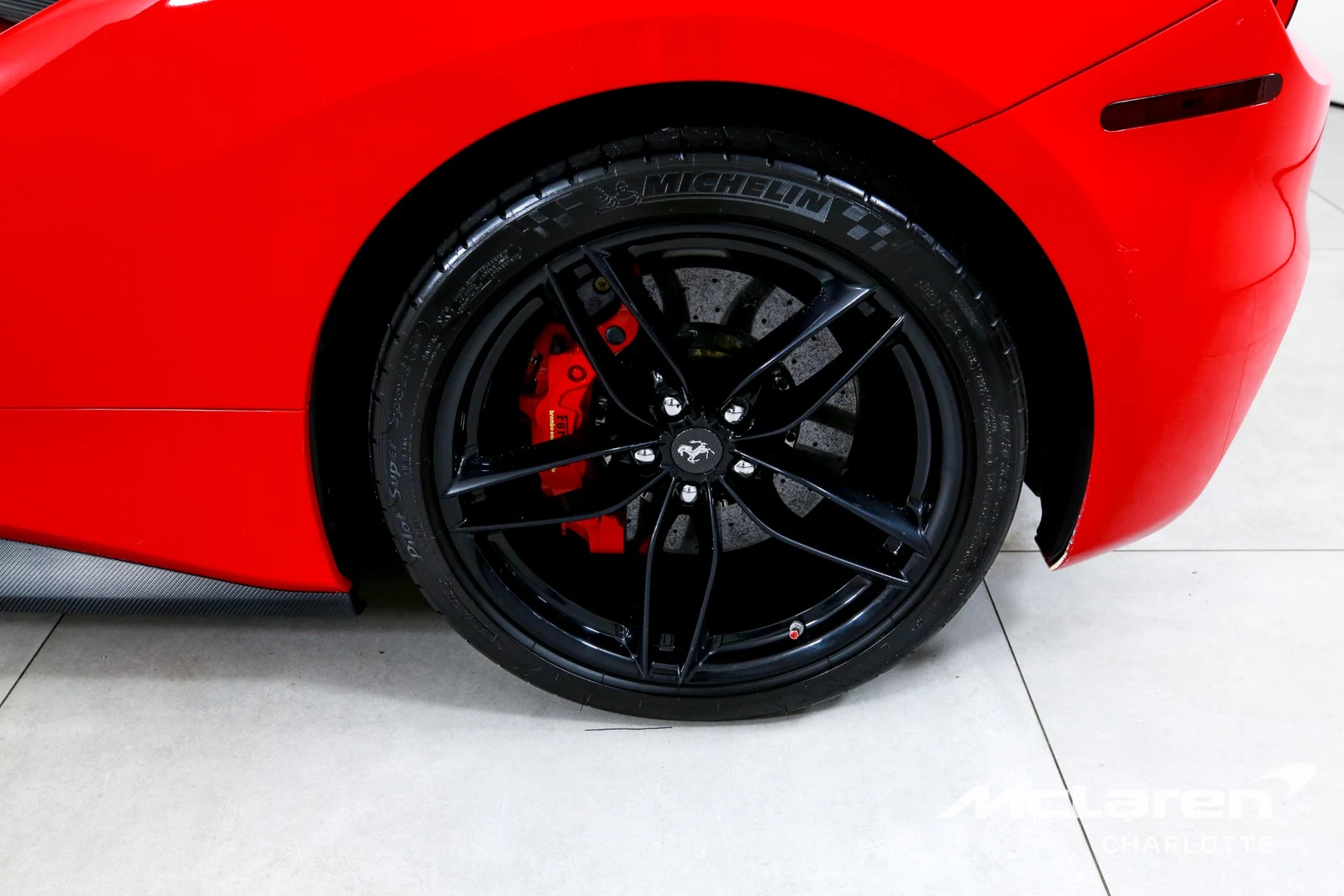 2017 Ferrari 488 GTB, 27/30