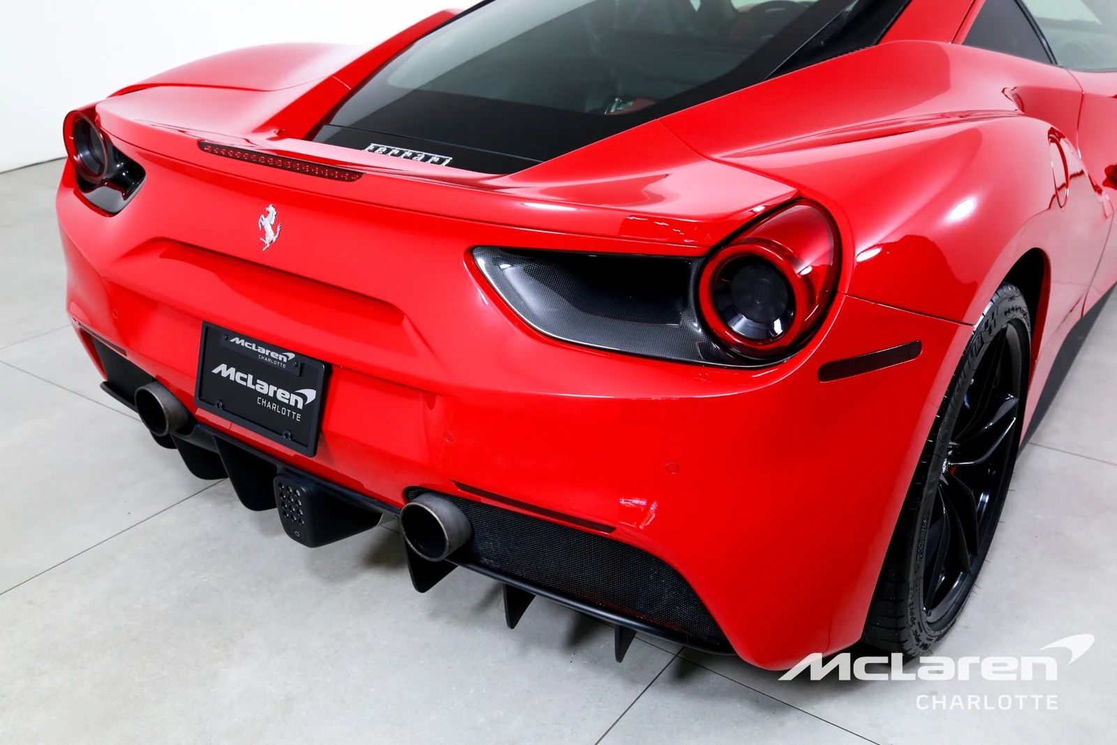 2017 Ferrari 488 GTB, 30/30