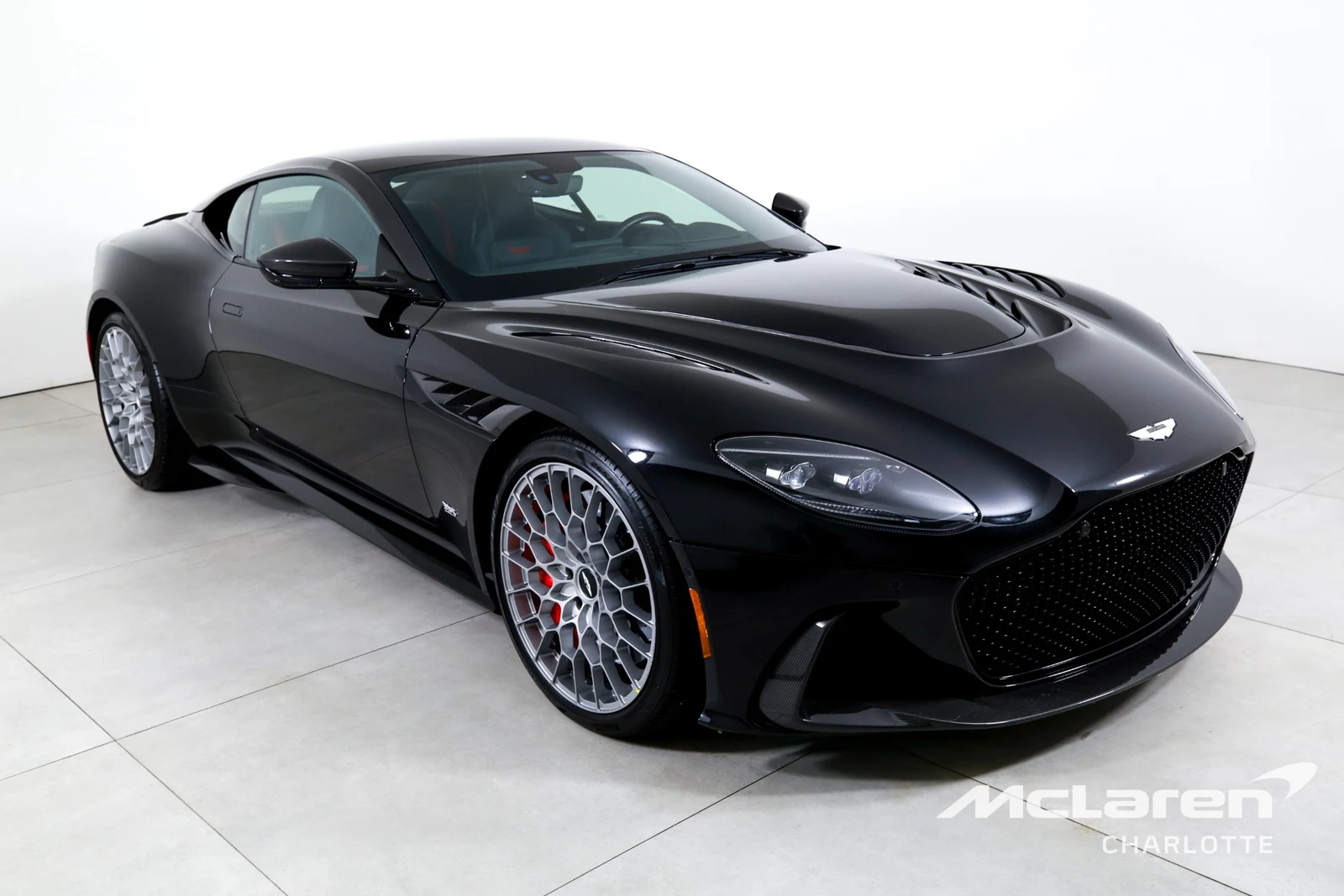 2023 Aston Martin DBS 770 Ultimate, 2/30