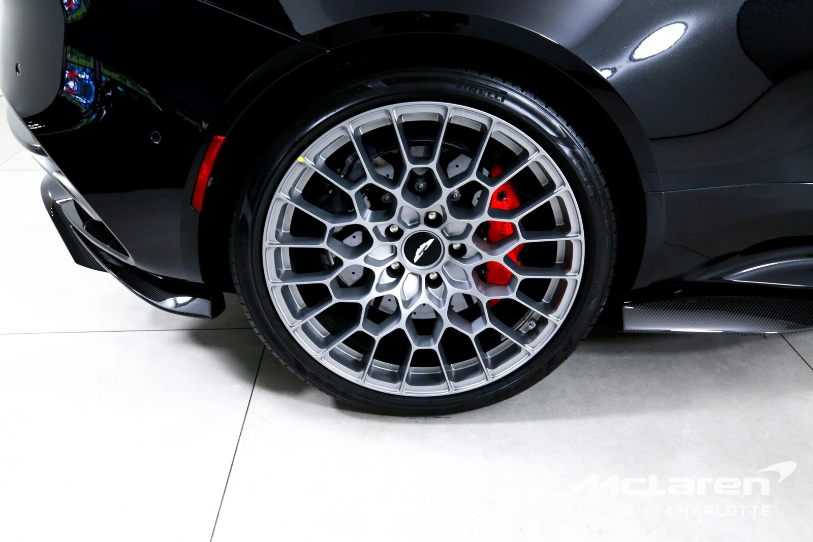 2023 Aston Martin DBS 770 Ultimate, 22/30
